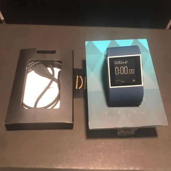 Fitbit Surge - Large - Picture 3 of 6